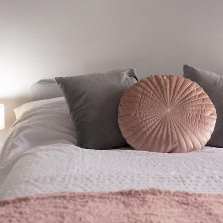 Lovely City Town House With Free Parking Sleeps 2 To 6 Guests York Dış mekan fotoğraf