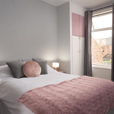 Lovely City Town House With Free Parking Sleeps 2 To 6 Guests York Dış mekan fotoğraf