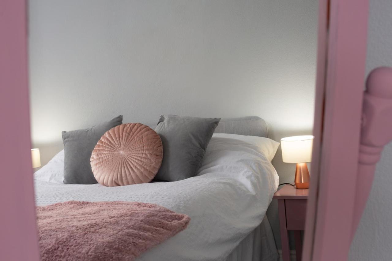 Lovely City Town House With Free Parking Sleeps 2 To 6 Guests York Dış mekan fotoğraf