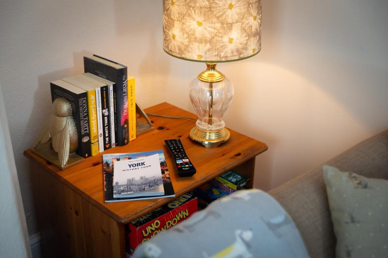 Lovely City Town House With Free Parking Sleeps 2 To 6 Guests York Dış mekan fotoğraf