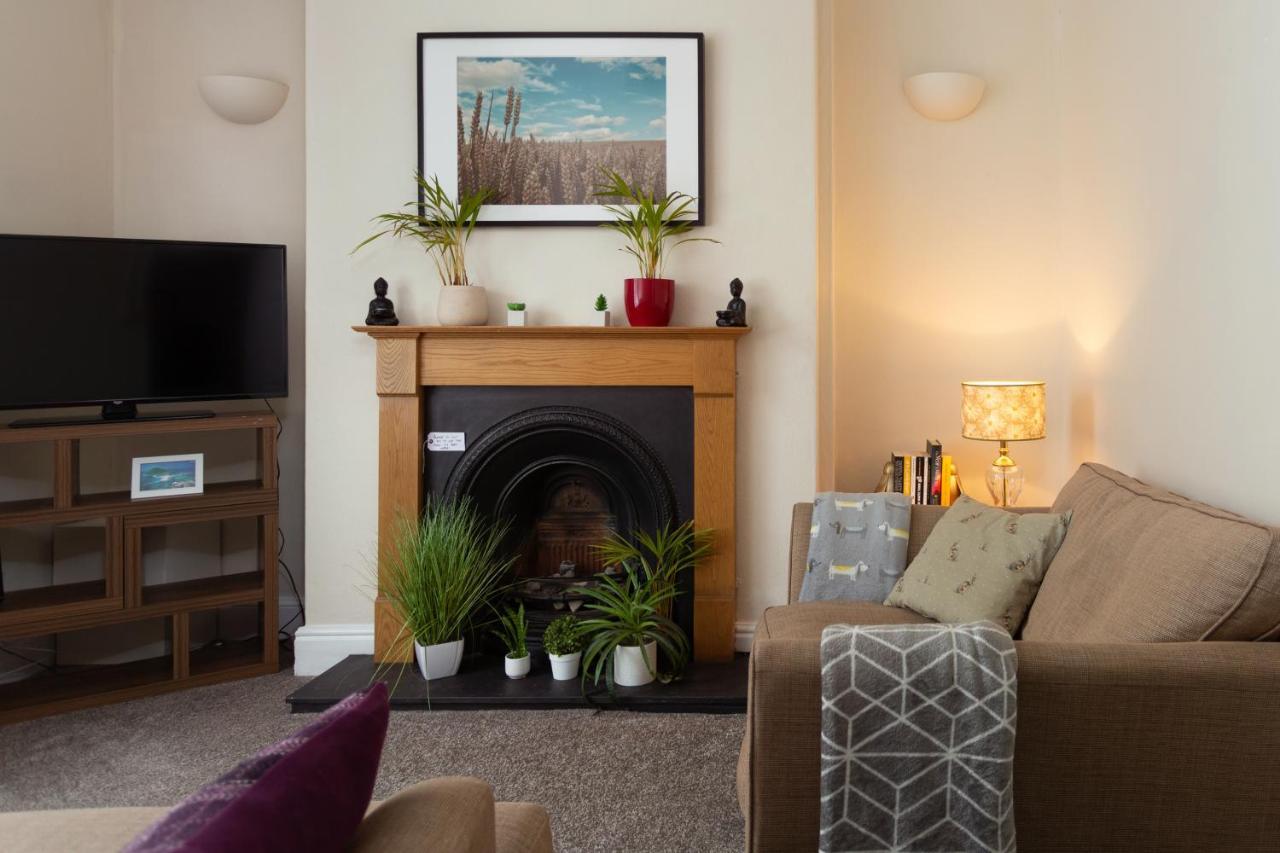 Lovely City Town House With Free Parking Sleeps 2 To 6 Guests York Dış mekan fotoğraf