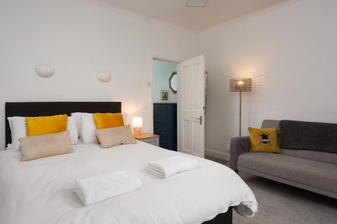 Lovely City Town House With Free Parking Sleeps 2 To 6 Guests York Dış mekan fotoğraf