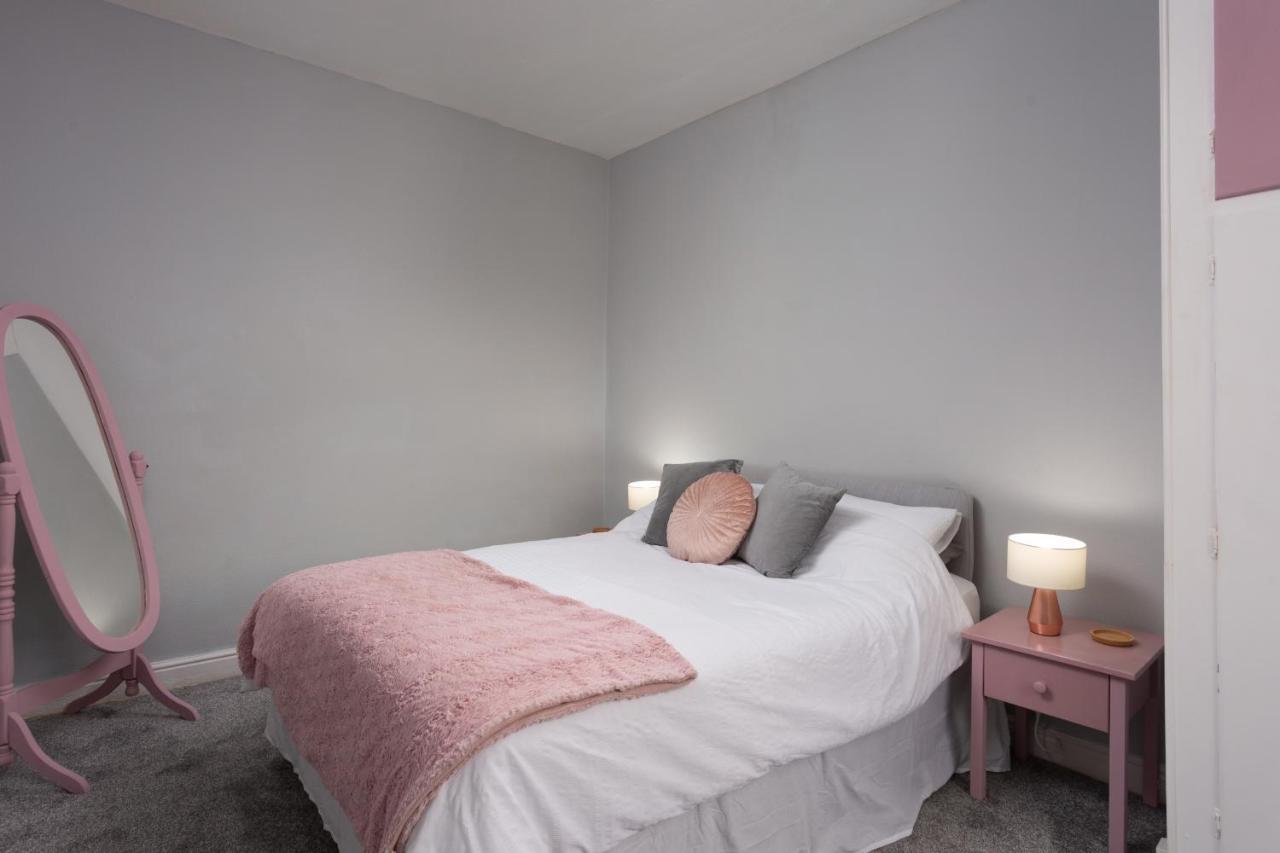 Lovely City Town House With Free Parking Sleeps 2 To 6 Guests York Dış mekan fotoğraf
